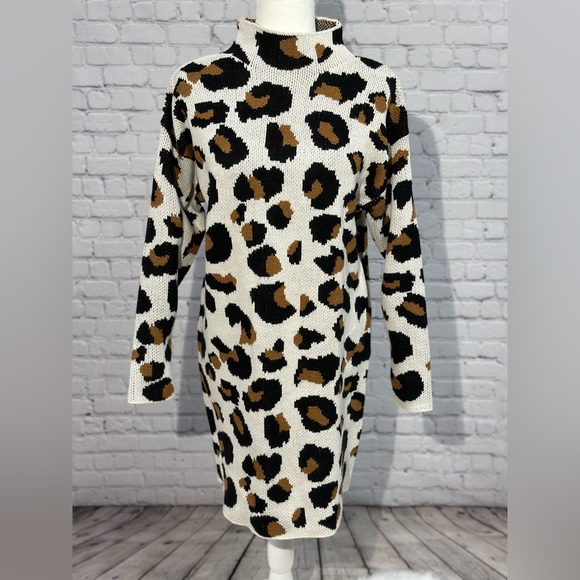 LOVE TREND New York Woman’s Leopard Printed Mock Neck Sweater Dress Size M - Picture 2 of 12